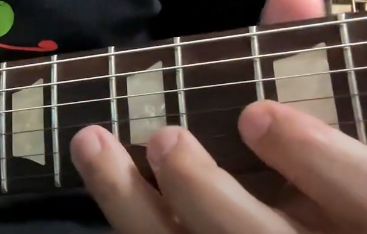 5 Fraseados Simples na Guitarra Legato